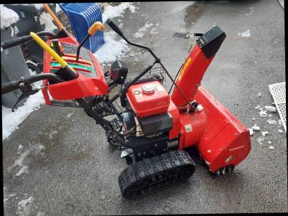 Bild 4:Yanmar YSR765C Hydrostat Schneefräse