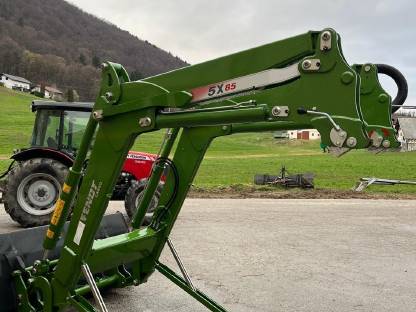 Bild 4:FENDT CARGO 5X/85 Frontlader