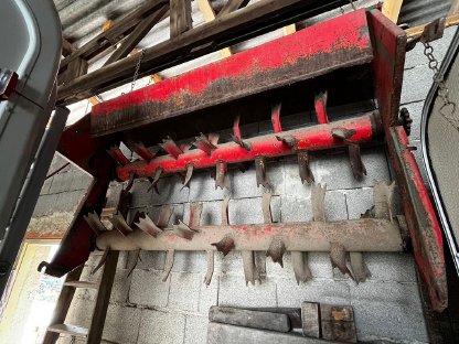 Bild 7:Miststreuer Kirchner Type 55 Nutzlast 5.500 kg, neu lackiert