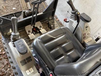 Bild 2:Minibagger Bobcat E16