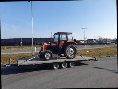 Bild 3:Transporte aller Art