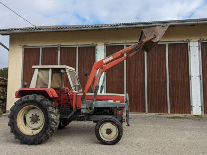 Bild 2:Steyr 760 mit Frontlader