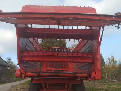 Bild 2:Pöttinger Ernte-Profi II S