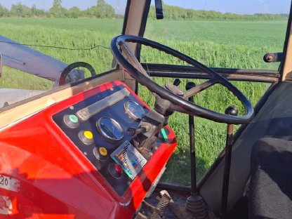 Bild 4:Steyr 8070 mit Frontlader
