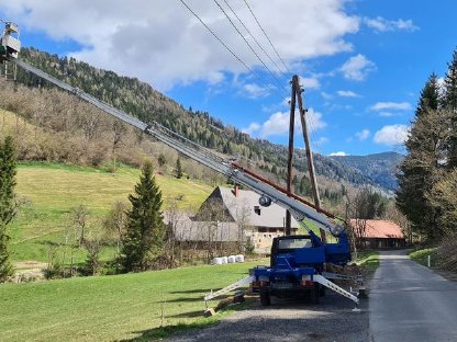 Bild 3:Nissan Cabstar Hubarbeitsbühne Steiger Arbeitsbühne Hubkorb