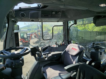 Bild 5:Valtra T235V Vario, EZ 2023, 240 Bstd.