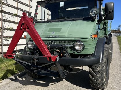Bild 2:Unimog 406 Sammlungsauflösung
