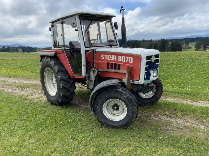Bild 3:Steyr 8070 mit Frontlader