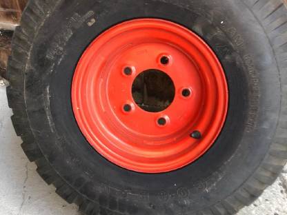 Bild 6:Verschiedene Komplett-Räder und Felgen