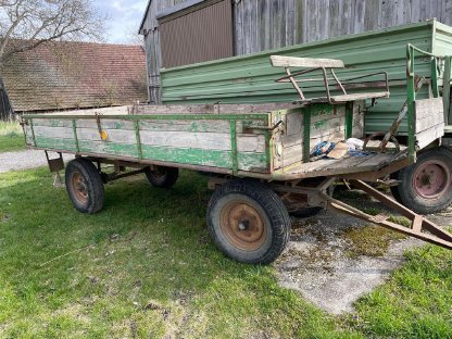 Alter Anhänger für Traktor zu verkaufen