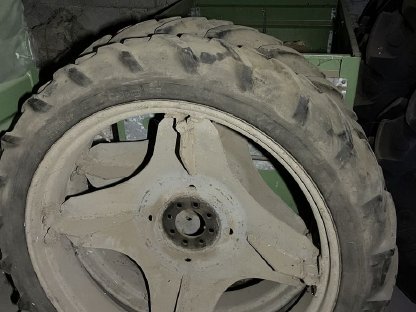 Bild 2:Kulturräder 8.3/8-36 V10