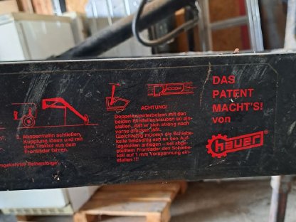 Bild 6:Frontlader der Firma Hauer