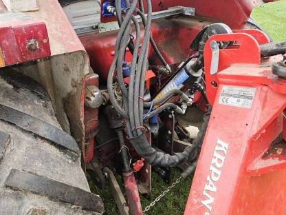 Bild 3:Traktor IHC 574 International Warchalowski McCormick