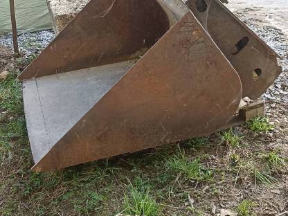 Bild 2:Stapler Kippschaufel