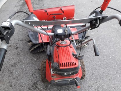 Bild 2:Kehrmaschine BliSAR KM 100/173 E