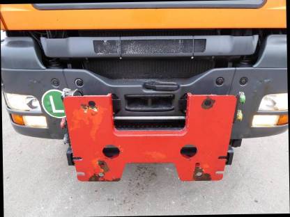 Bild 5:MAN TGA 28.360 6 x 4-4 BL mit Frontkran Funk Hiab 099