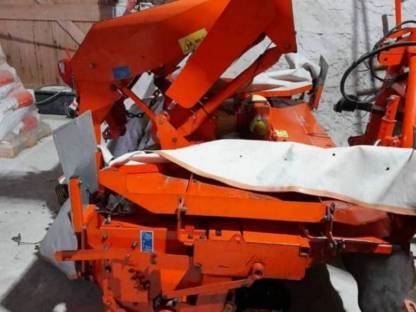 Bild 2:Kuhn Frontmähwerk FC 313