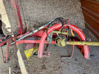 Bild 8:Mörtel HT 210-C Heck-Tellermähwerk mit Mähaufbereiter