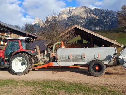 Bild 2:Lintrac Traktor mit Allradlenkung
