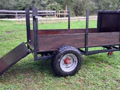 Bild 4:Lindner 320 SA + Anhänger + Winde