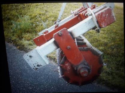 Bild 5:Schneepflug Schneeschild Tiefgrubber Frontpacker