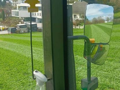 Bild 3:Nachsaat Grünlandpflege mit Vredo