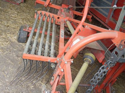 Bild 8:Verkaufe Schwader, Wiesenegge, Tiefladerreifen, Mähwerk