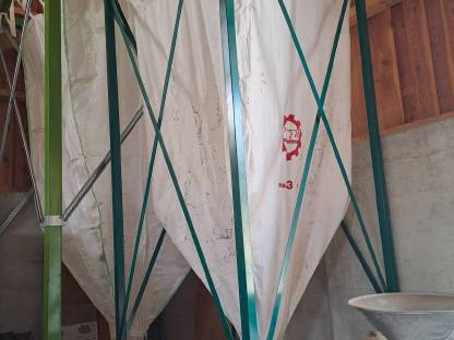 Bild 2:Getreidesack 6 t mit Gestell Firma Hirl