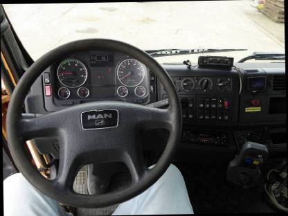 Bild 9:MAN TGA 28.360 6 x 4-4 BL mit Frontkran Funk Hiab 099