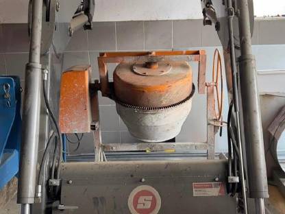 Bild 2:Stoll FZ 45.1 PROFILINE Frontlader