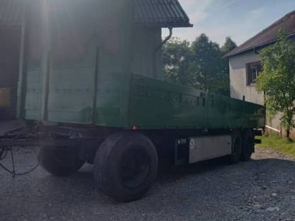 Bild 4:3-Achs-Anhänger