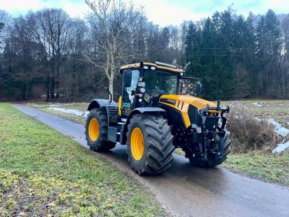 Bild 4:JCB Fastrac 4220