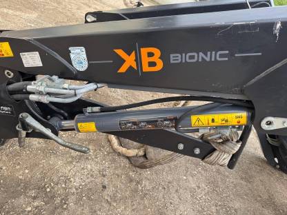Bild 2:Frontlader Hauer XB Bionic
