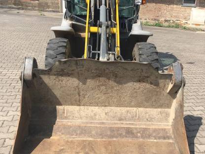 Bild 7:Radlader Kramer Allrad 380