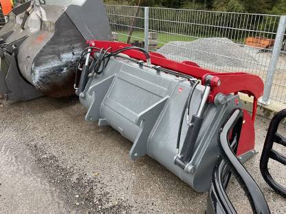 Bild 3:Radlader Greifschaufel (Volvo Zettelmeyer Aufnahme)