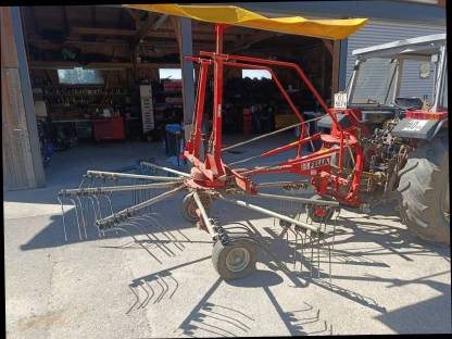 Bild 4:Fella TS 350 DN Schwader