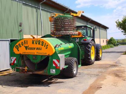 Bild 4:Fürnschuss Kürbiserntemaschine Green Bull