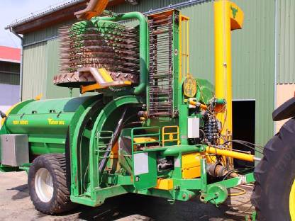 Bild 2:Fürnschuss Kürbiserntemaschine Green Bull