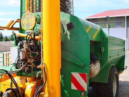 Bild 3:Fürnschuss Kürbiserntemaschine Green Bull