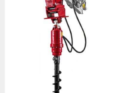 Bild 2:Erdbohren für Zaun und Koppelbau