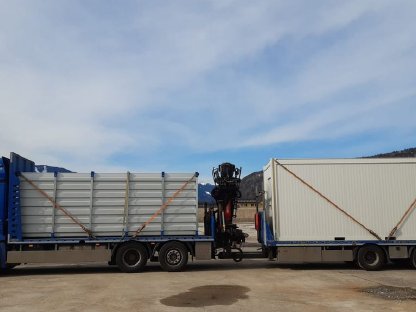 Bild 8:Transportarbeiten mit Laderampen !