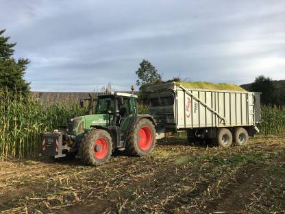 Bild 4:Div. Landwirtschaftliche Transporte