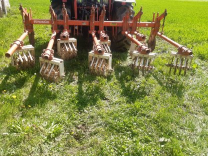 Bild 3:4-reihiges Hackgerät Howard Rollsternhacke