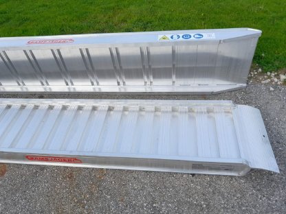 Bild 4:Aluminium Verladerampen