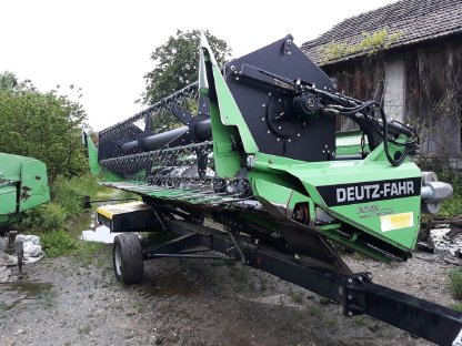 Bild 9:Mähdrescher Deutz Fahr 6040