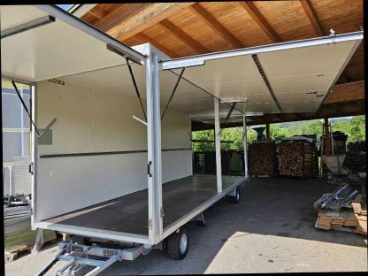 Bild 8:Humer-Drehschemel-Verkaufsbühnen-Transportanhänger