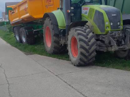 Bild 3:Landwirtschaftliche Transporte