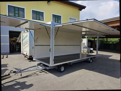 Bild 7:Humer-Drehschemel-Verkaufsbühnen-Transportanhänger