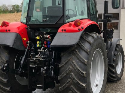 Bild 4:Massey Ferguson 5445 Dyna 4