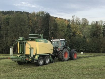 Bild 5:Rundballen Pressen